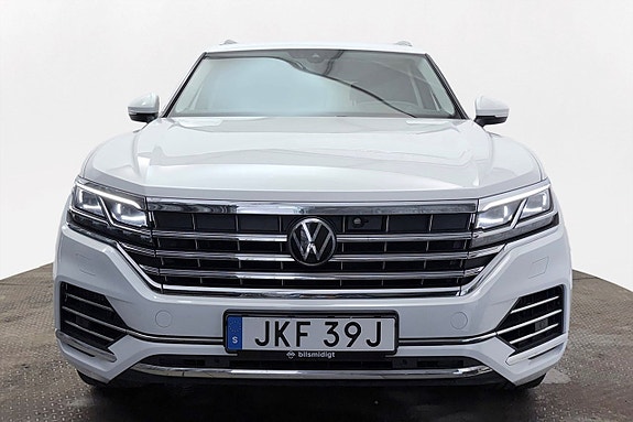 Volkswagen Touareg 3 of 30