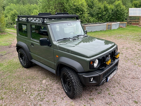 Suzuki Jimny 2 of 5