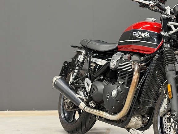 Triumph Speed Twin 1200|925 mil|Svensksåld|97hk 9 of 15