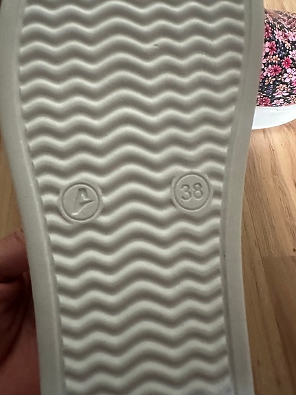 Product image 8 of 11
