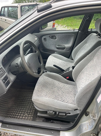 Suzuki Baleno 9 of 11