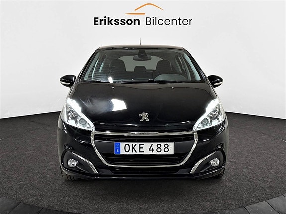 Peugeot 208 3 of 21