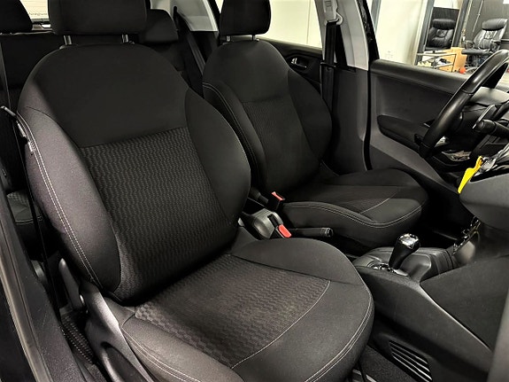 Peugeot 208 18 of 21