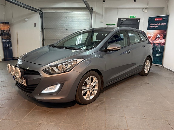 Hyundai i30 2 of 5