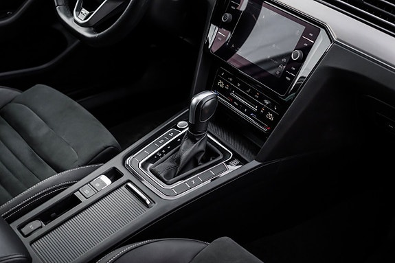 Volkswagen Passat 24 of 25