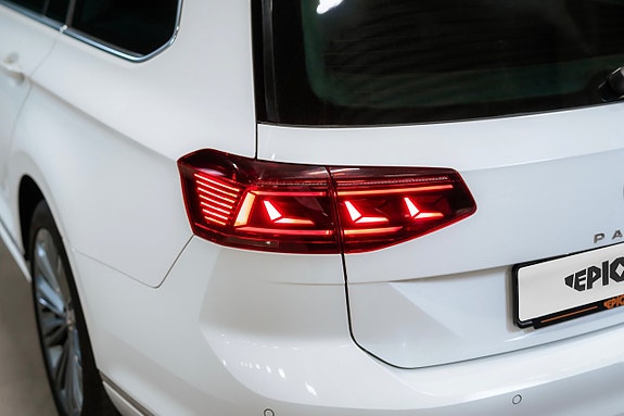 Volkswagen Passat 10 of 25