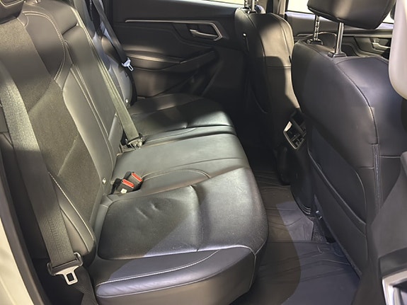 Isuzu D-max 4 of 5