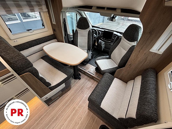 CI MAGIS 82 XT 4 of 5