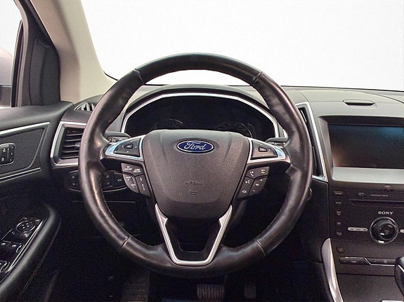 Ford Edge 14 of 30