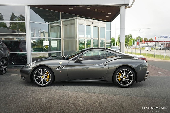 Ferrari California 5 of 5