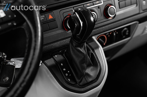 Volkswagen Transporter 25 of 30