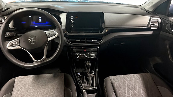 Volkswagen T-Cross 10 of 13