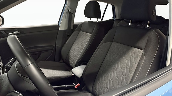 Volkswagen T-Cross 8 of 13