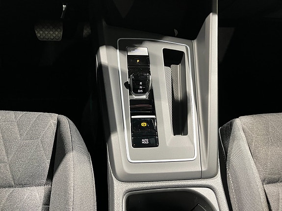 Volkswagen Golf VIII 13 of 18