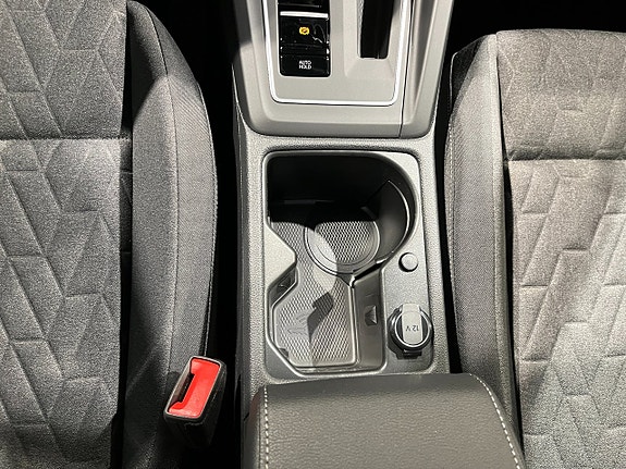 Volkswagen Golf VIII 14 of 18