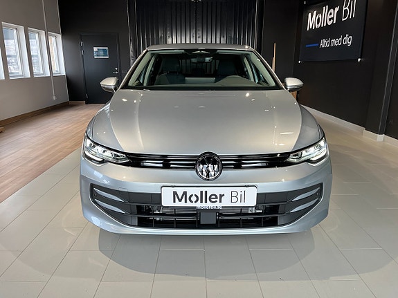 Volkswagen Golf VIII 7 of 18