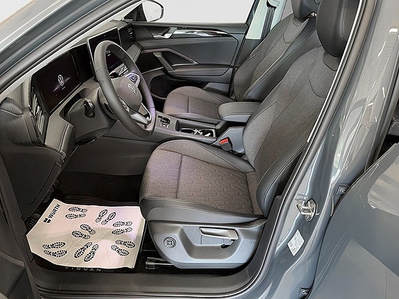 Volkswagen Tiguan 7 of 12