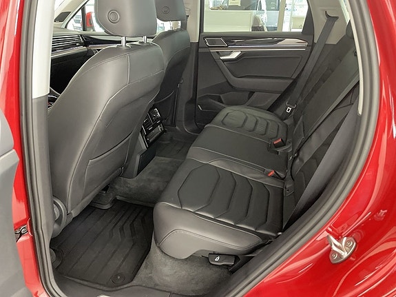 Volkswagen Touareg 15 of 22