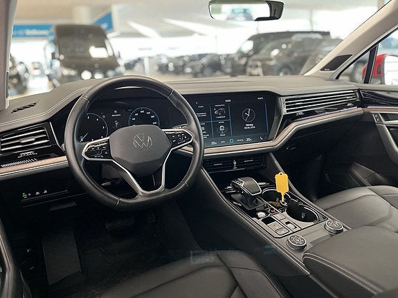 Volkswagen Touareg 12 of 20
