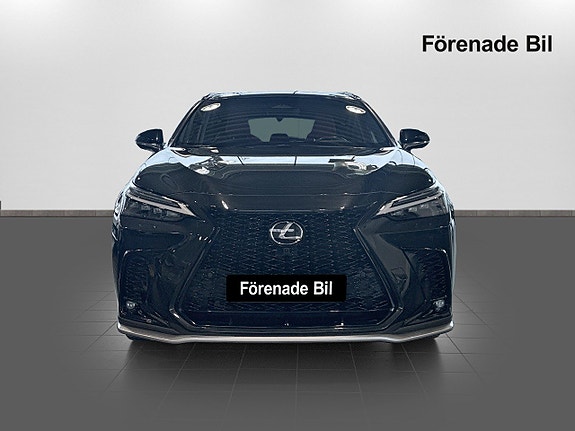 Lexus NX350h 2 of 5