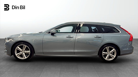 Volvo V90 2 of 5