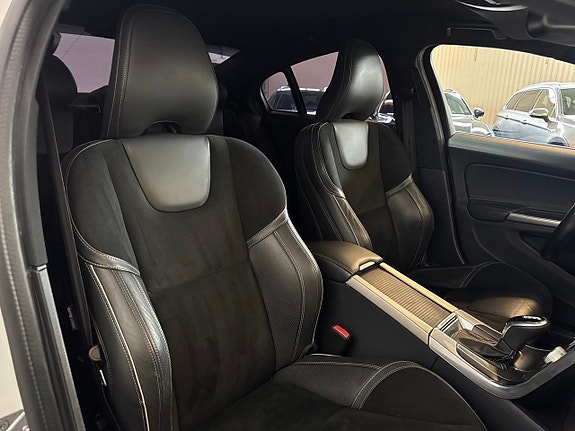 Volvo S60 12 of 24