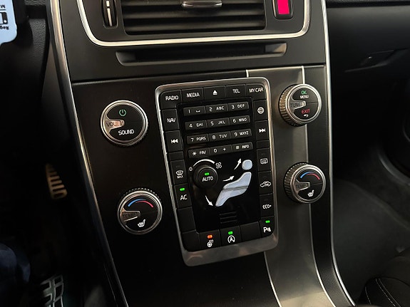 Volvo S60 17 of 24