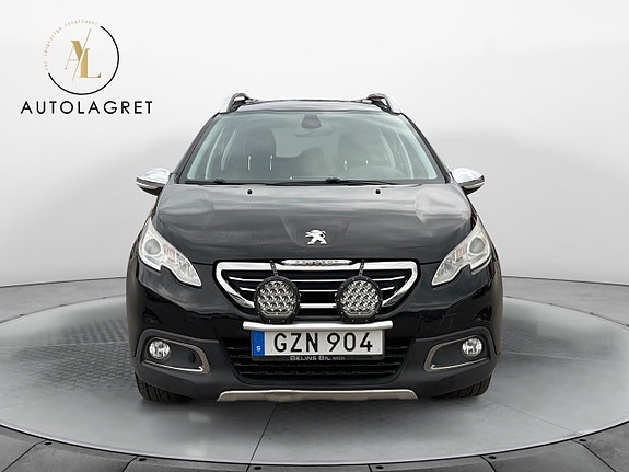 Peugeot 2008 2 of 5