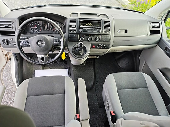 Volkswagen Transporter 9 of 15