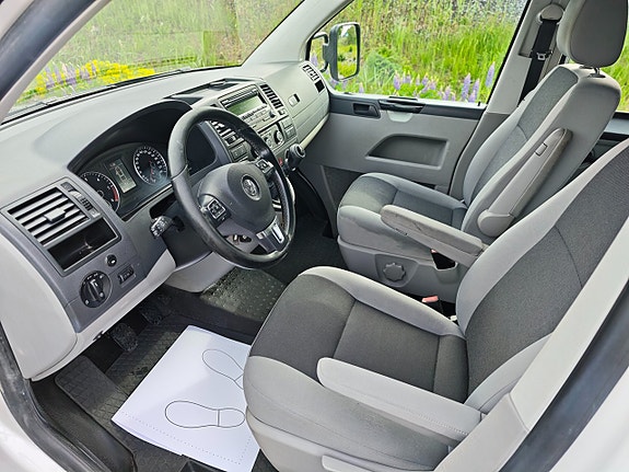 Volkswagen Transporter 7 of 15
