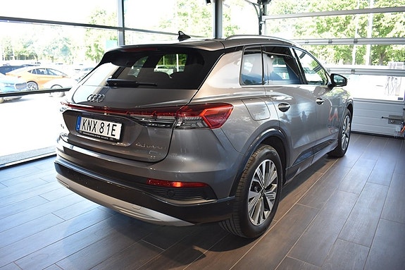 Audi Q4 e-tron 3 of 5