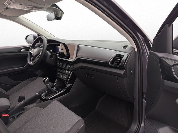 Volkswagen T-Cross 10 of 28
