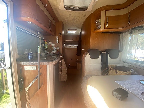 Hymer 4 of 5
