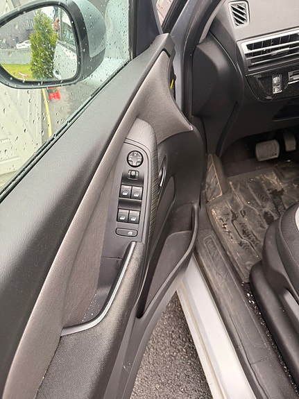 Citroen Grand C4 Picasso 8 of 9