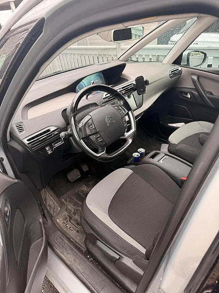 Citroen Grand C4 Picasso 6 of 9