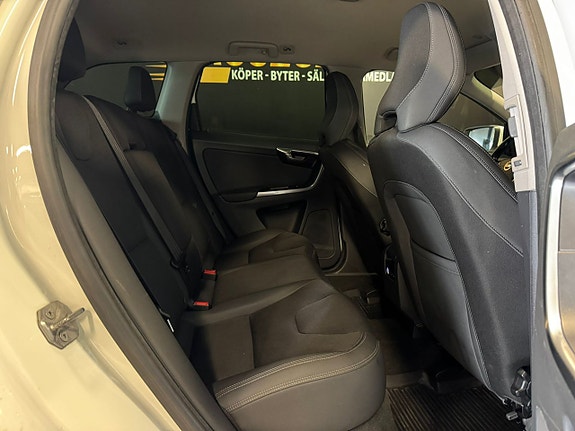 Volvo XC60 19 of 24