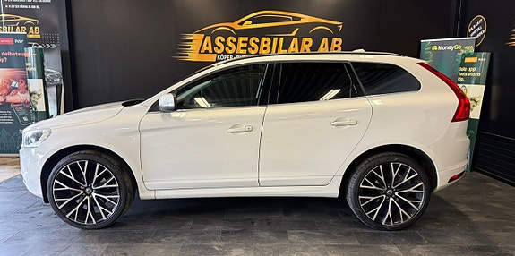 Volvo XC60 8 of 24