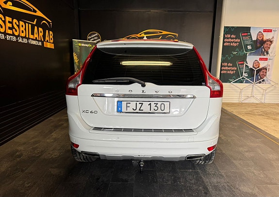 Volvo XC60 10 of 24