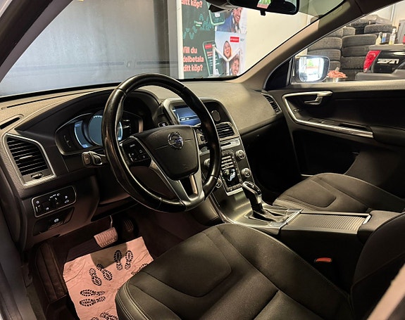 Volvo XC60 18 of 24