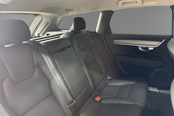 Volvo V90 11 of 17