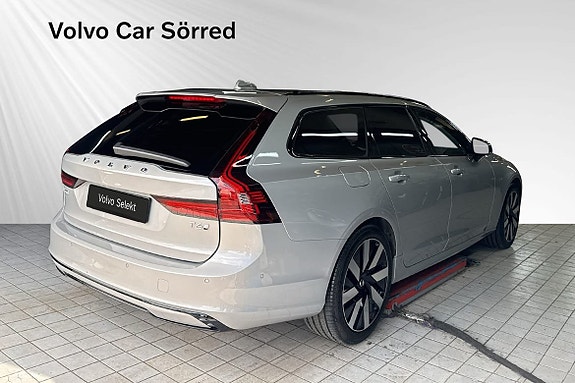 Volvo V90 5 of 17