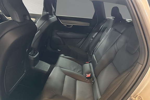 Volvo V90 8 of 17