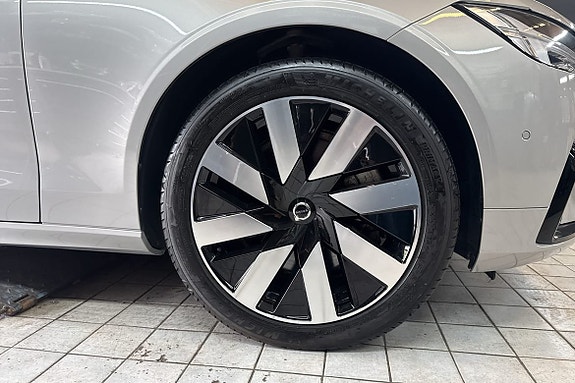 Volvo V90 12 of 17