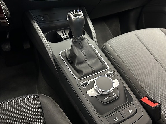 Audi Q2 15 of 16