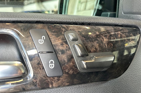 Mercedes-Benz ML350 18 of 24