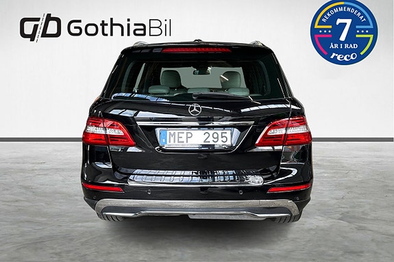 Mercedes-Benz ML350 6 of 24