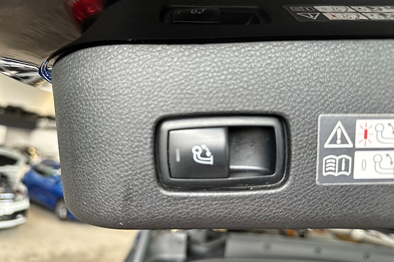 Mercedes-Benz ML350 22 of 24