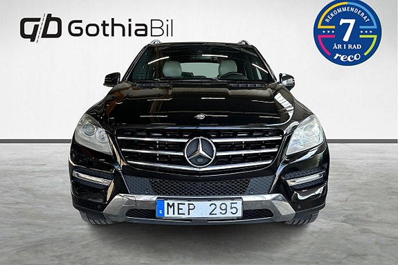 Mercedes-Benz ML350 2 of 5