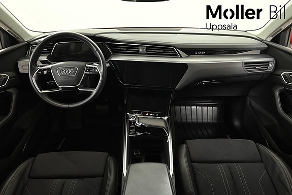 Audi Q8 e-tron 11 of 12