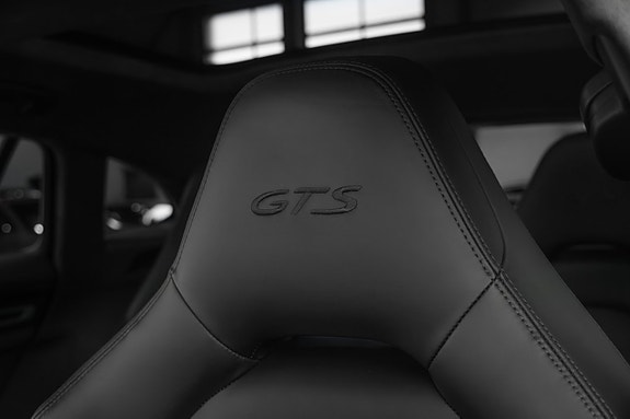 Porsche Panamera GTS 19 of 28